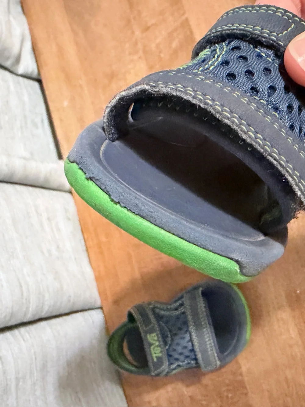 TEVA Psyclone XLT Toddler Sandals Size 4